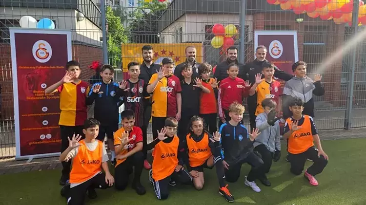 Berlin’de Galatasaray Futbol Okulu açıldı