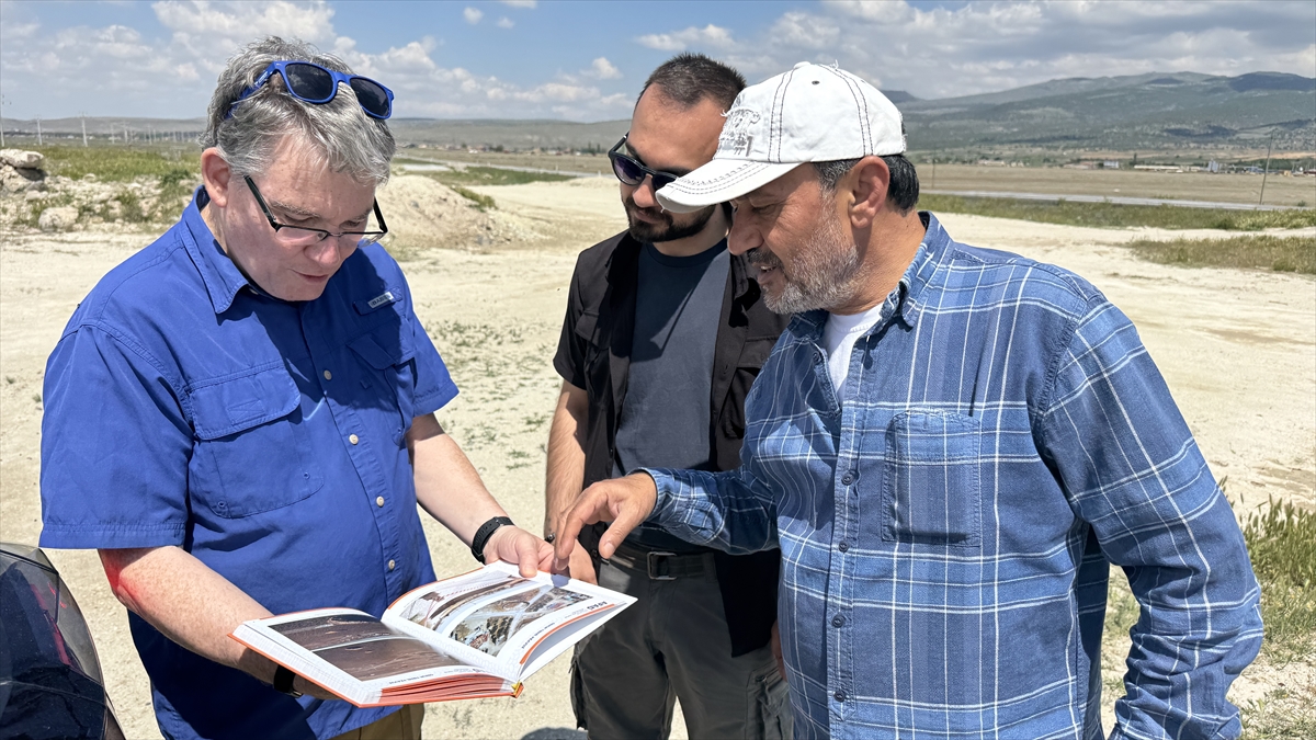 ABD'li hidrojeoloji uzmanı Prof. Dr. Fryar Konya'daki obrukları inceledi