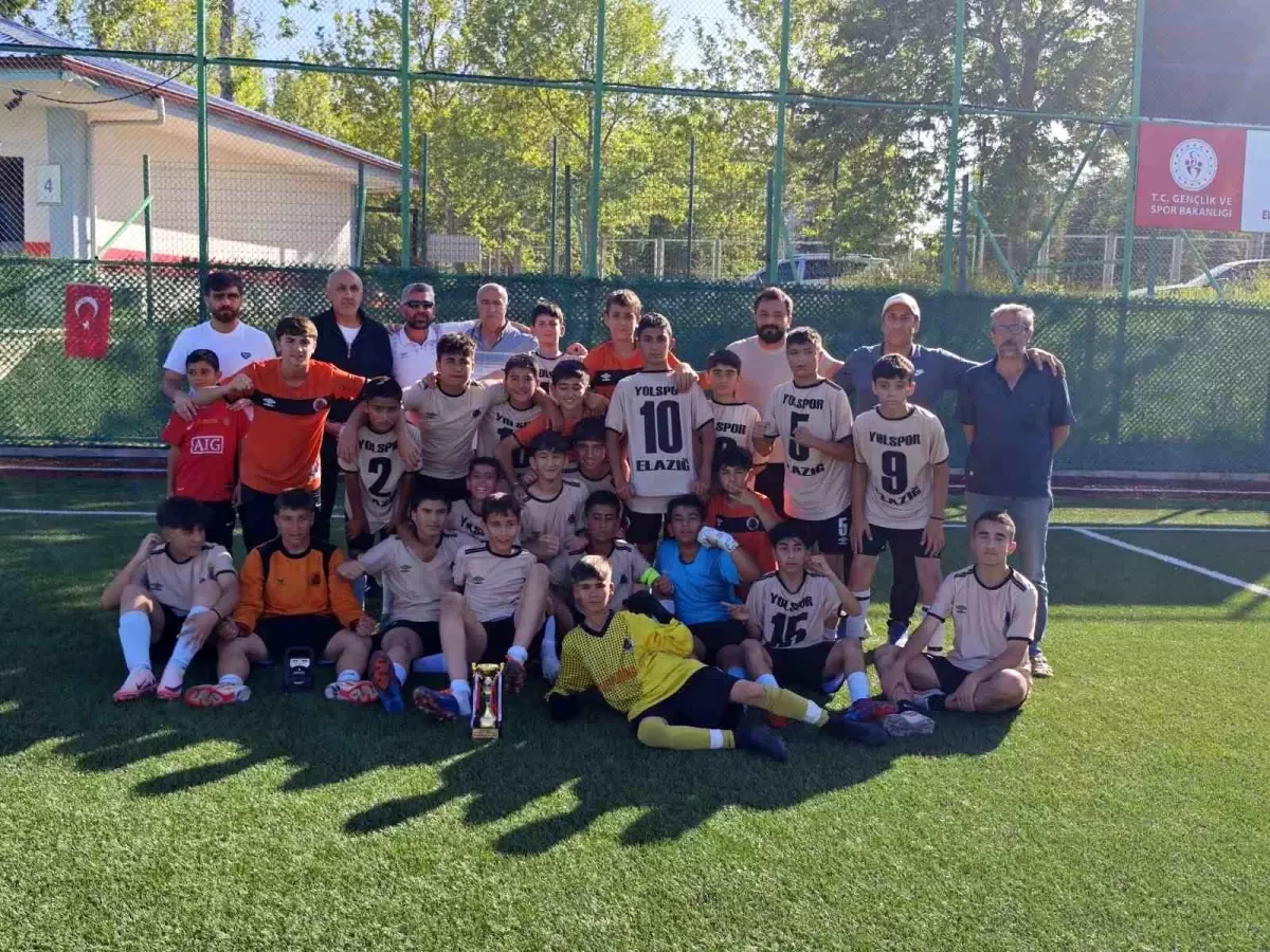 Yolspor U13 şampiyon oldu