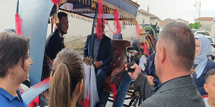 Konya'da fayton gelin arabası oldu