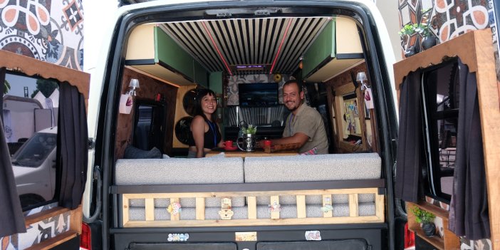 İşlerinden istifa eden çift, Türkiye'yi geziyor