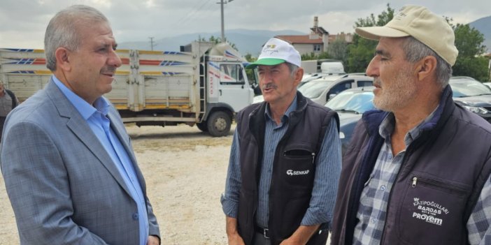 Başkan Demir’den pazar ziyareti