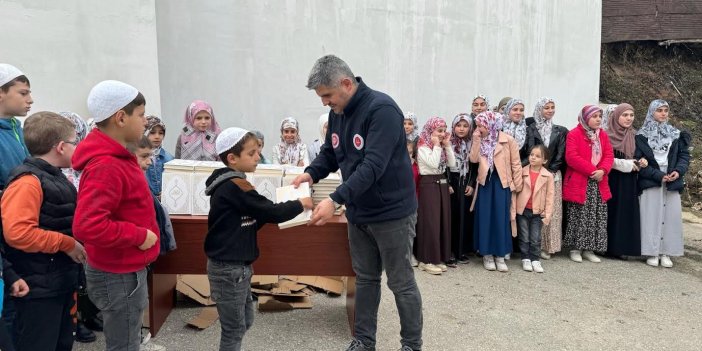 TDV kurban yardımlarıyla birlikte ihtiyaç sahiplerine Kur’an-ı Kerim de ulaştıracak