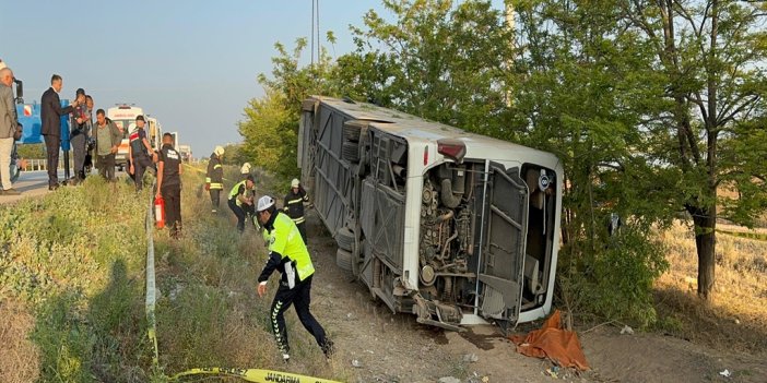 Konya'da yolcu otobüsü devrildi: 1 ölü, 10'u ağır 26 yaralı