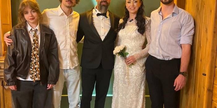 25 Yıl Sonra Evlilik Yıldönümlerinde Nikah Tazelediler