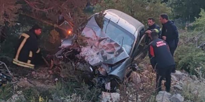 Beyşehir'de uçuruma devrilen otomobildeki 3 kişi yaralandı