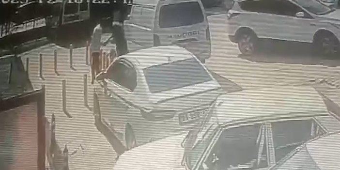 Konya'da tokalaştığı kişiyi tabancayla bacaklarından vurdu; o anlar kamerada