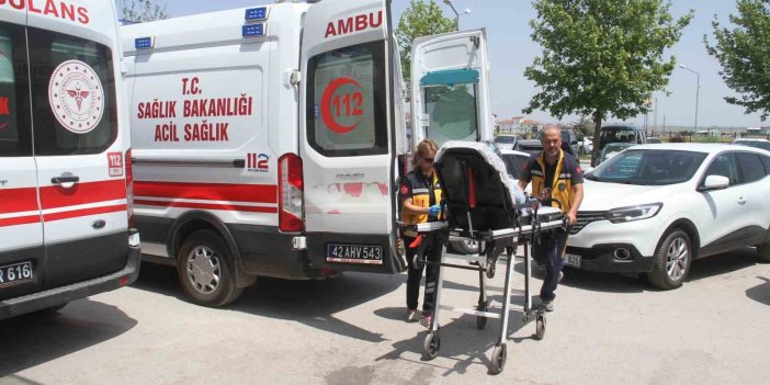 Konya'da devrilen otomobildeki 4 kişi yaralandı