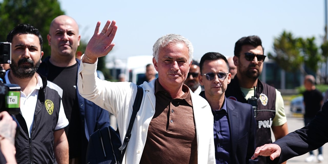 Jose Mourinho, Fenerbahçe için İstanbul'a geldi