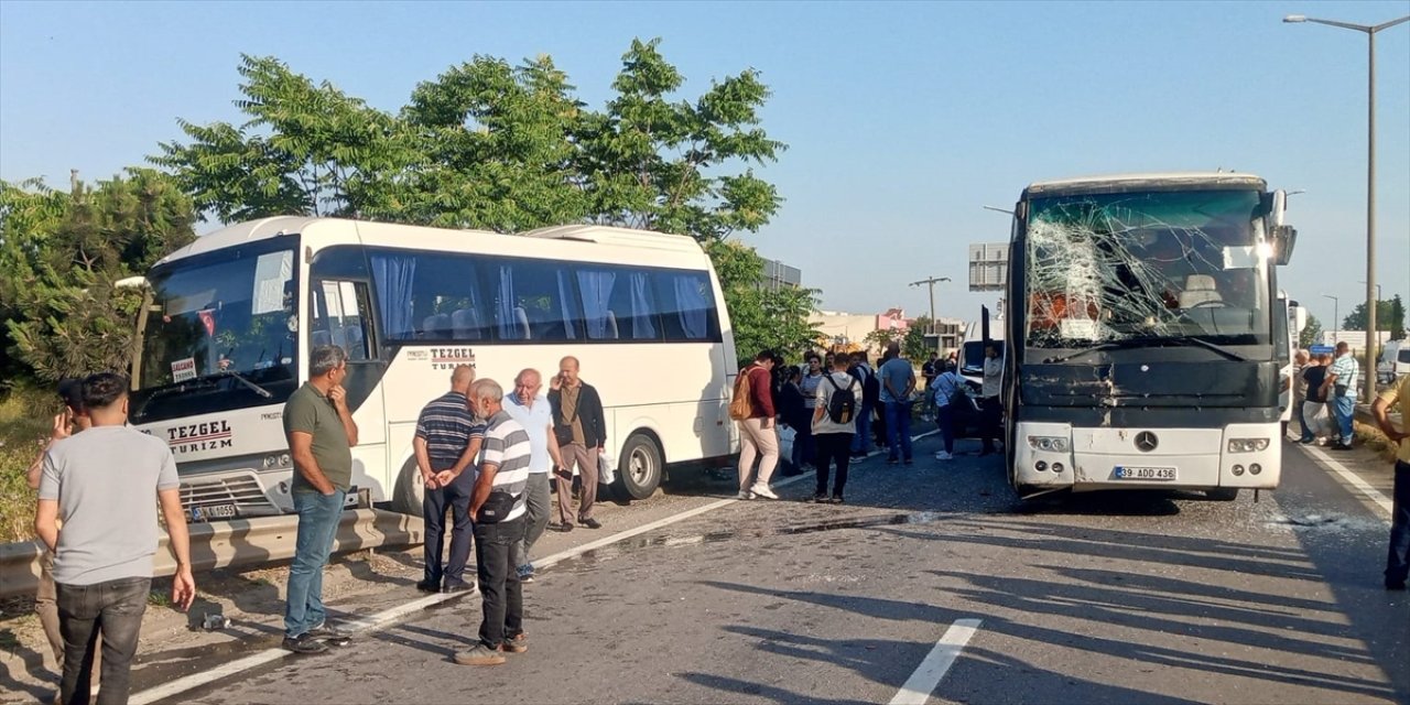 Zincirleme trafik kazasında 19 kişi yaralandı