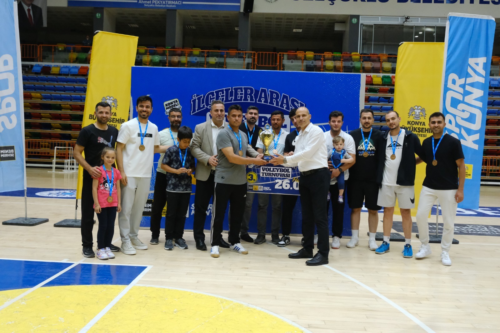 Konya Büyükşehir’in İlçeler Arası Voleybol Turnuvası’nda şampiyon Hüyük