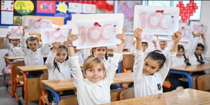 Konya'da 478 bin 791 öğrenci karne sevinci yaşadı