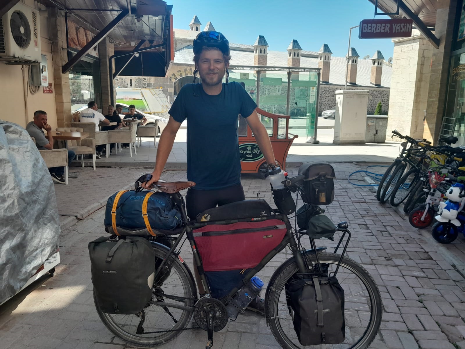 Meke Gölü’nde gün doğumu ve gün batımına hayran kaldı