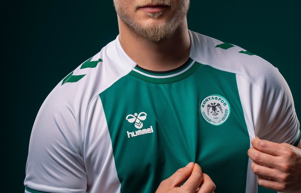 Taraftarın forması "Hükümdar" sahaya iniyor!