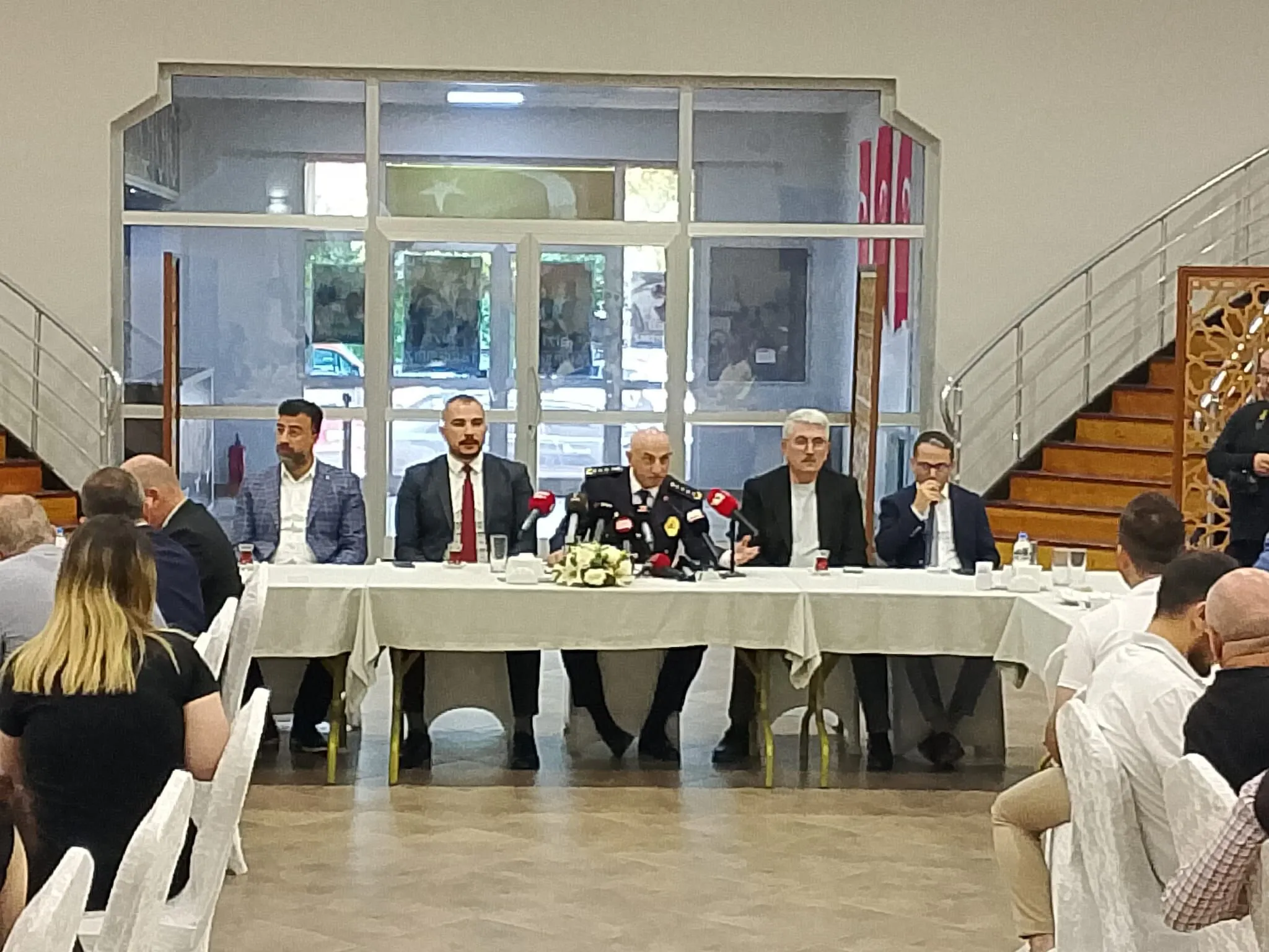 Maksut Yüksek basınla bir araya geldi