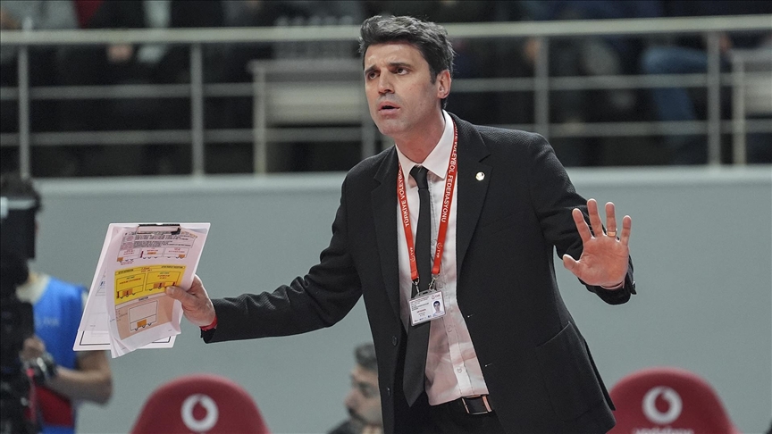 A Milli Erkek Voleybol Takımı'nda başantrenör Umut Çakır ile yollar ayrıldı