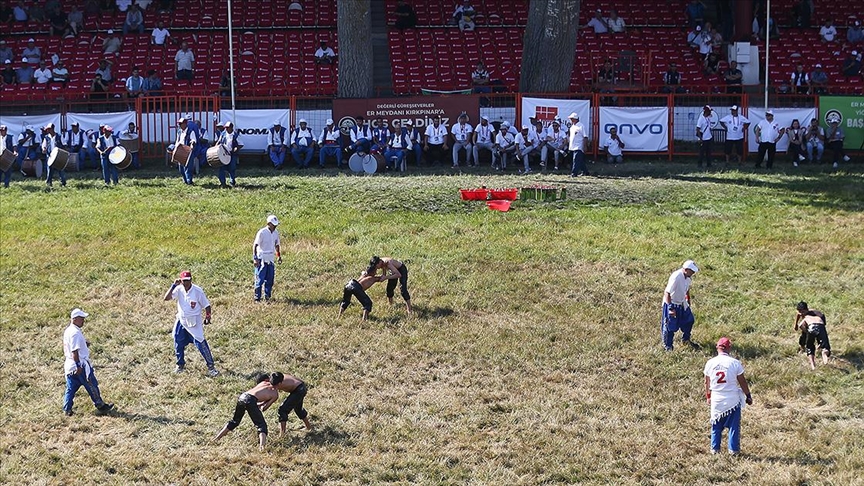 664. Tarihi Kırkpınar Yağlı Güreşleri'nde son gün müsabakaları başladı
