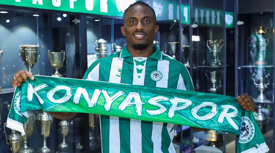 Yeni sağ bek: Konyaspor Yhoan Andzouana ile anlaştı!