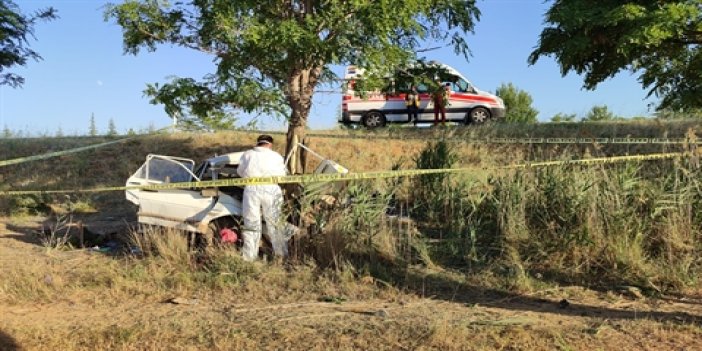 Konya'da otomobil, ağaca çarptı: 1 ölü, 2 yaralı