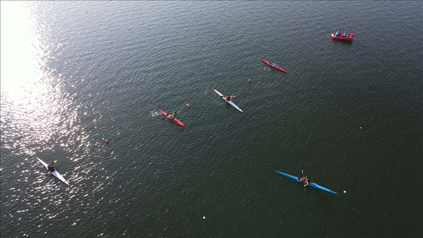Genç milli kanocular, Avrupa Şampiyonası'nda 3 madalya kazandı