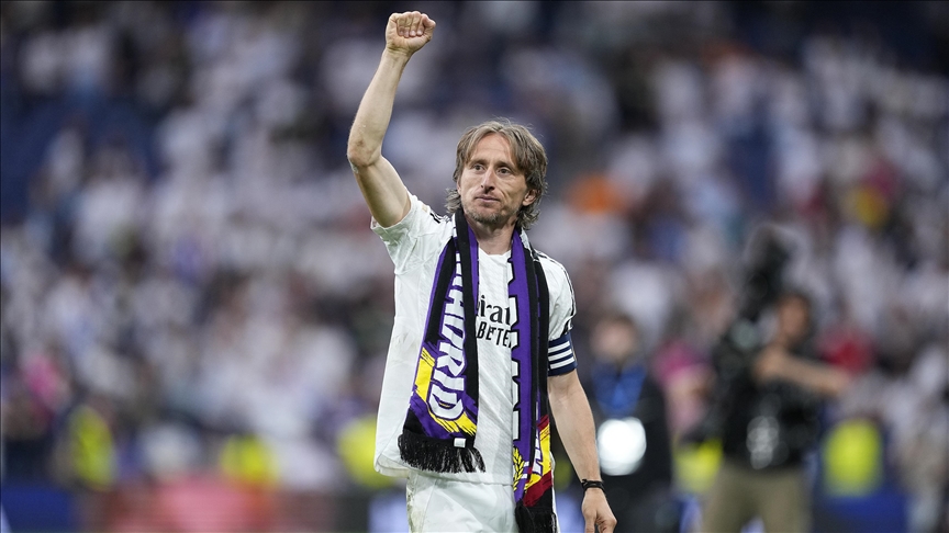 Luka Modric'in kupalarla dolu Real Madrid kariyeri sona erdi