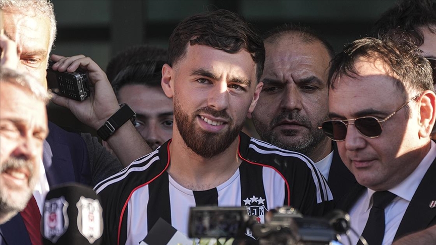 Milli yıldız Orkun Kökçü, Beşiktaş için İstanbul'da