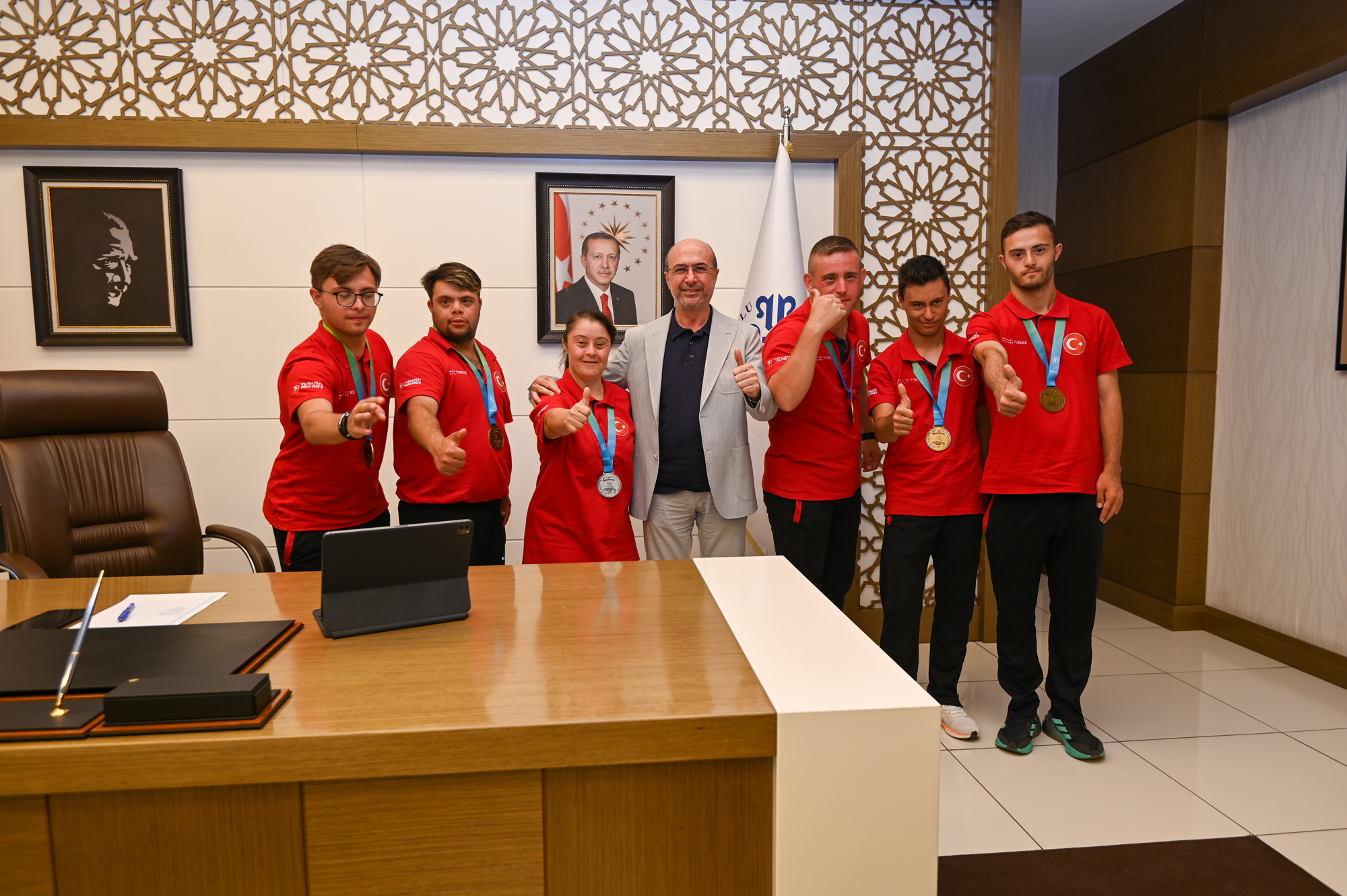 Başkan Pekyatırmacı Avrupa şampiyonu özel milli sporcuları ağırladı