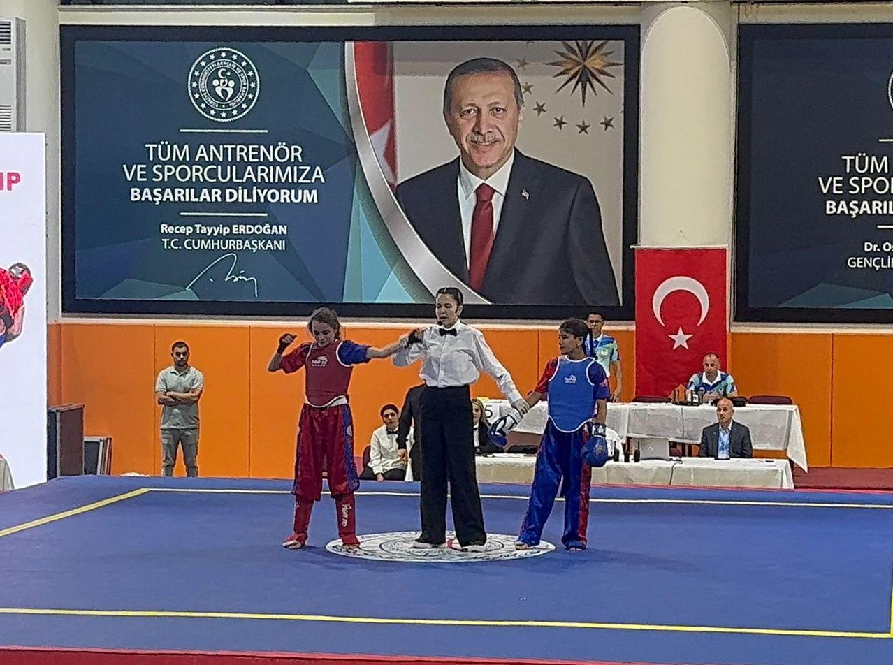 Meramlı Sporcular madalyalarla döndü