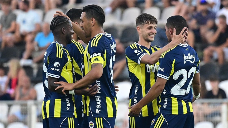 Fenerbahçe, ilk hazırlık maçında Portimonense'yi 2-1 yendi