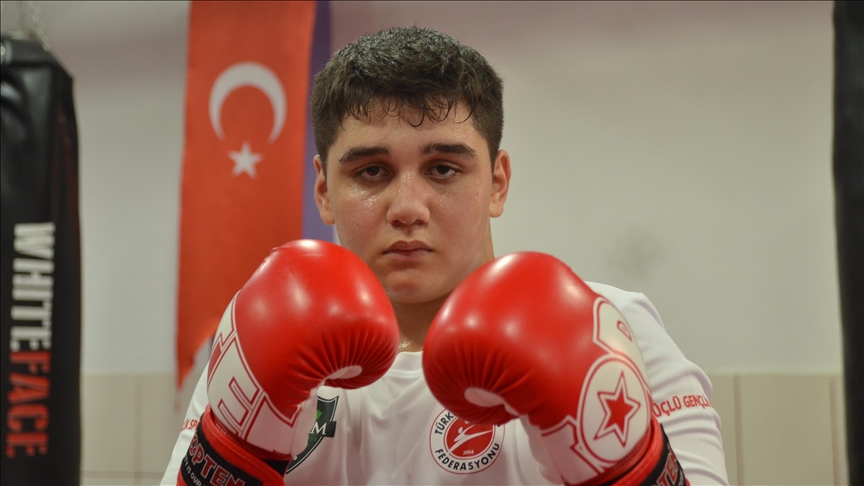 Kilolarından Kurtularak Türkiye şampiyonu oldu