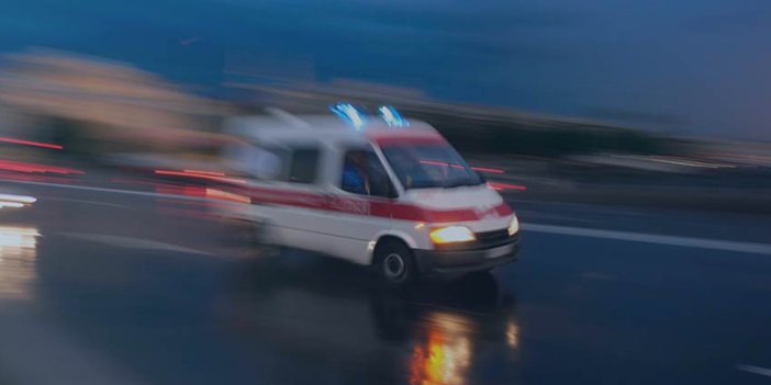 Konya'da şarampole devrilen otomobildeki 4 kişi yaralandı