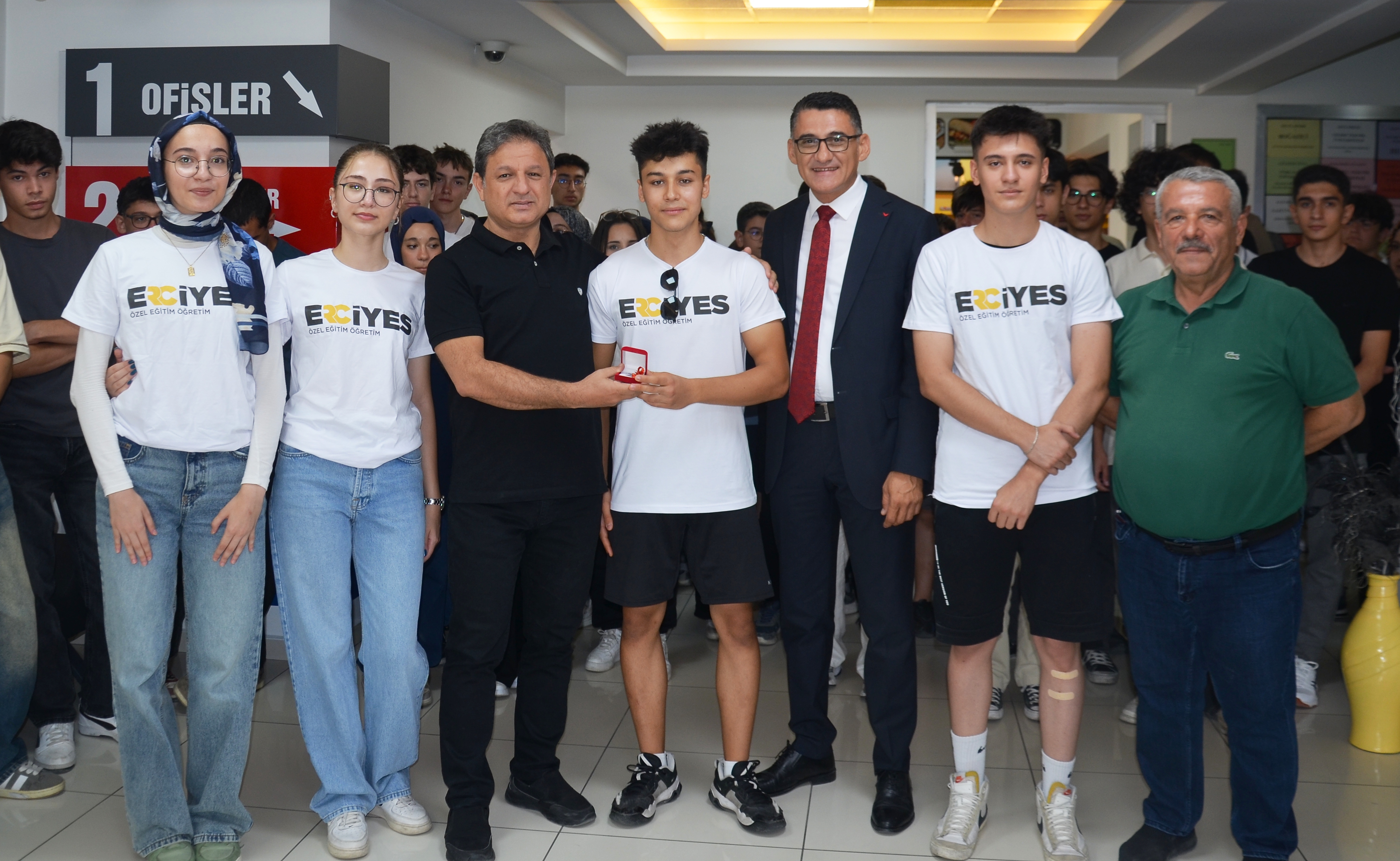 Erciyes Özel Öğretim Kursu öğrencisi Eray Topak, TYT’ de, Türkiye 31.cisi ve Konya birincisi