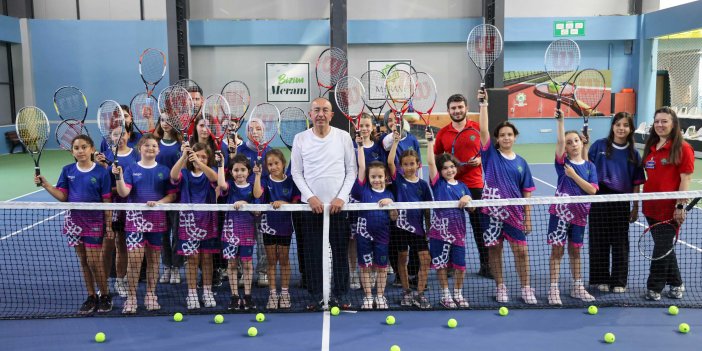 Meram gençliği geleceğe yaz spor okulunda hazırlanıyor