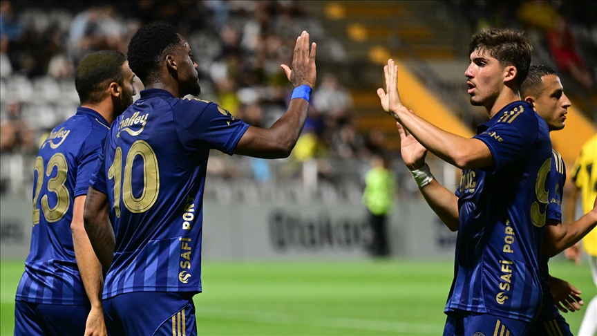 Fenerbahçe, hazırlık maçında Al-Ittihad'ı 4-0 mağlup etti