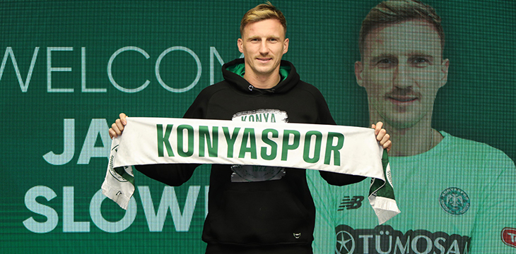 Konyaspor'dan ayrılan Slowik Japonya'ya geri döndü