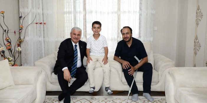 Konya Valisi Akın, 15 Temmuz Gazisi Şener'i ziyaret etti