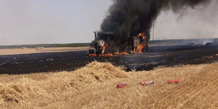 Aksaray’da traktör ve tarım makinesi yandı