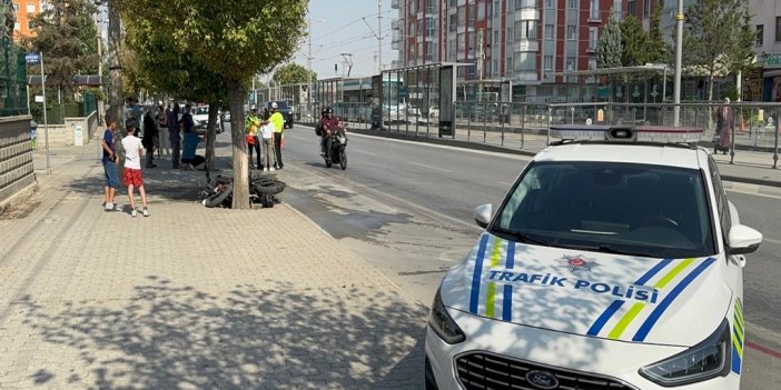 Konya'da motosiklet, bisiklete ve ağaca çarptı: 2 ölü