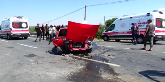 Konya'da iki otomobilin çarpışması sonucu 4 kişi yaralandı