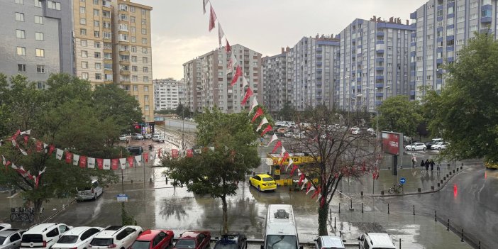 Meteoroloji uyarmıştı: Konya'da beklenen yağmur başladı