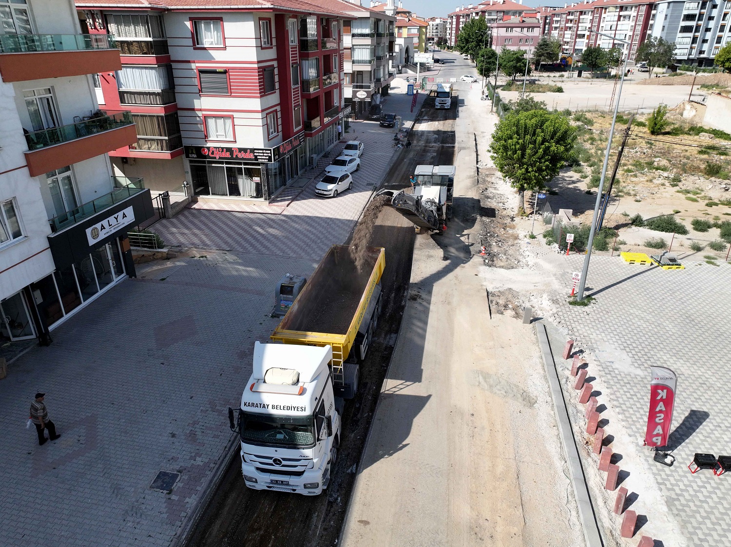 Karakayış Caddesi’nde yenileme çalışmaları