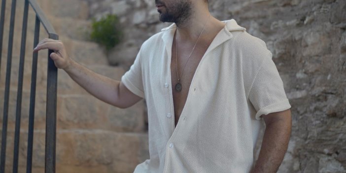 Gökhan Akar'dan Yaz Ruhu: “Alaçatı Kafası” Kliplendi!