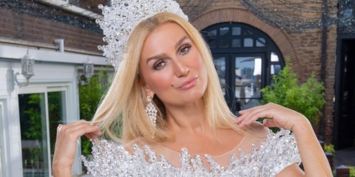 Tuğba Özay’dan Nefes Kesen Kapak Pozu!