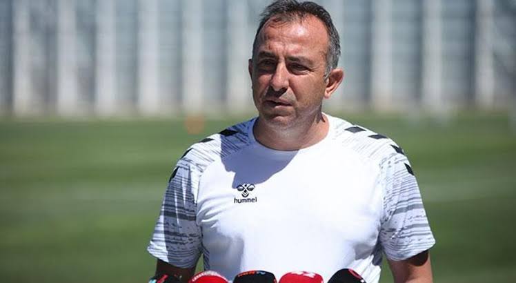 Recep Uçar: “Maçların ertelenmesini doğru bulmuyorum”