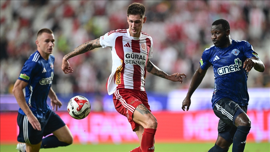 Antalyaspor, sahasında Kasımpaşa'yı yendi