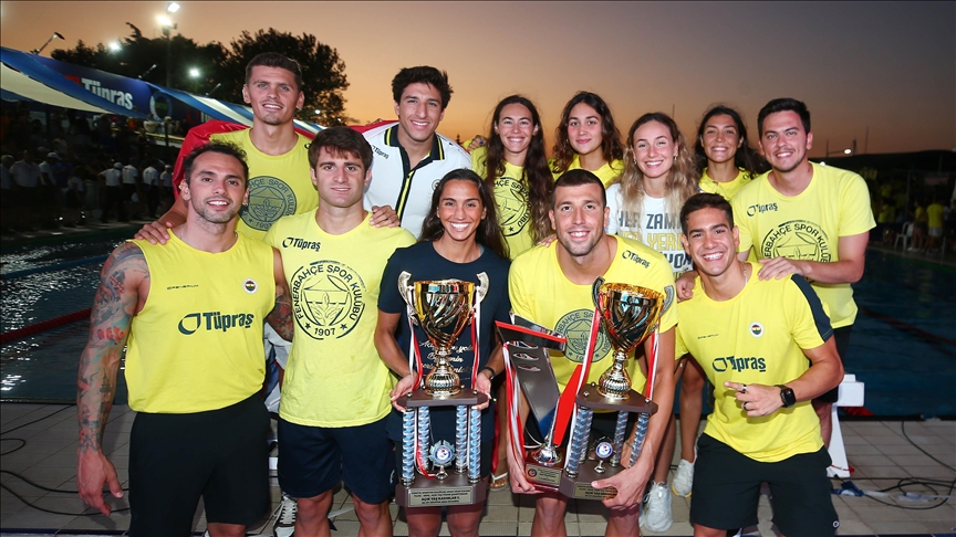 Fenerbahçe, Türkiye Kulüpler Arası Uzun Kulvar Yüzme Şampiyonası'nda 5 kupa kazandı