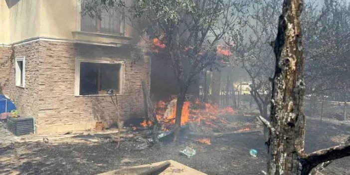 Çanakkale'de orman yangını! Alevler yerleşim yerlerine ulaştı, havalimanı kapatıldı