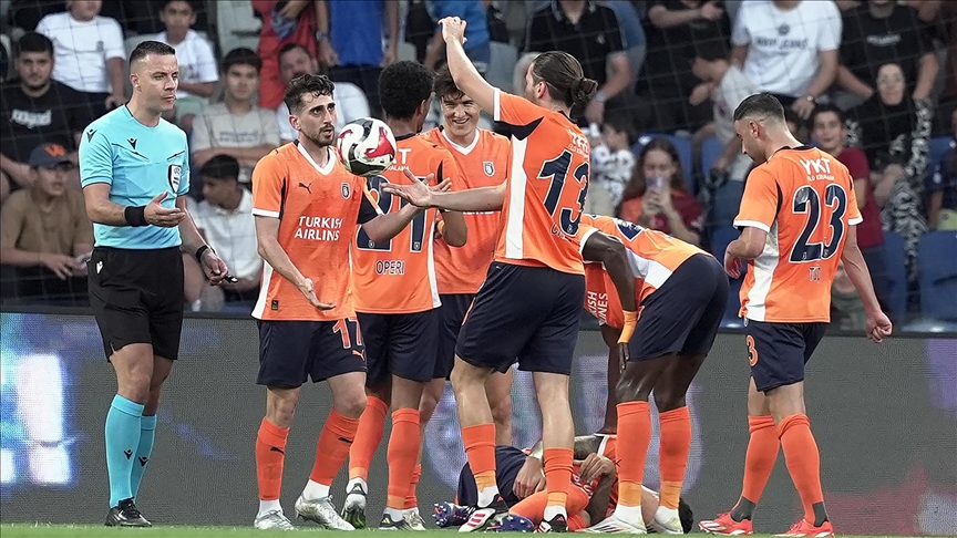 Başakşehir, UEFA Konferans Ligi'nde play-off turuna yükseldi