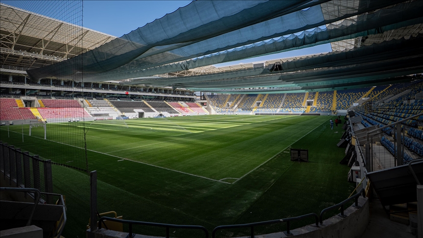 Eryaman Stadı'nın zemini yenilendi