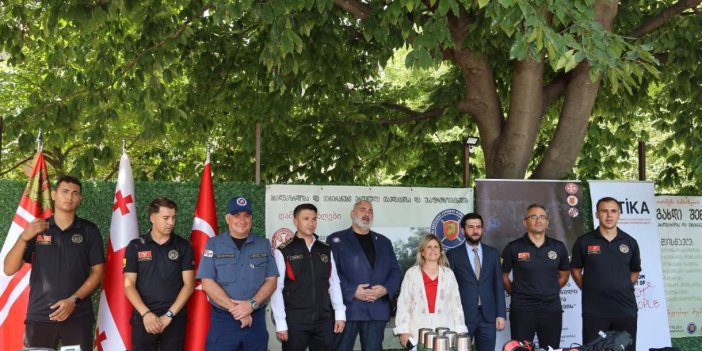 Konya itfaiyesi dünyayı eğitiyor